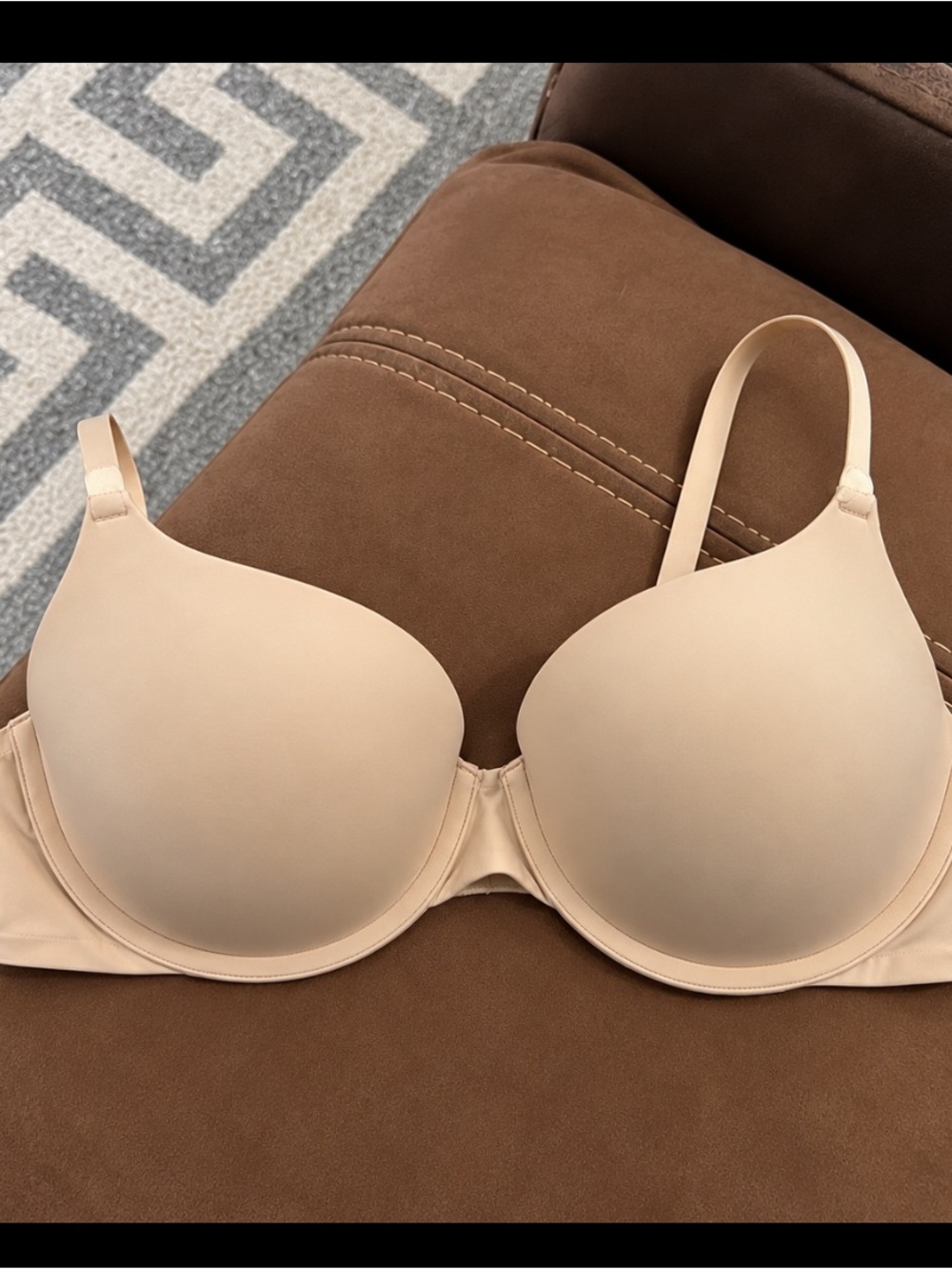 SKIMS Smooth Nude T-Shirt Bra - Beige
